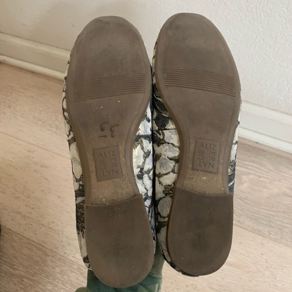 Naturalizer Women’s Floral Printed Flats Sz 8 - Picture 6 of 6